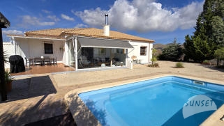 Sunset Properties, Propiedad v1607